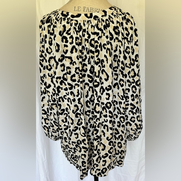 Crown & Ivy Womens Balloon Sleeve Tunic Blouse in Taupe Leopard Print Sz 3X - Picture 5 of 7